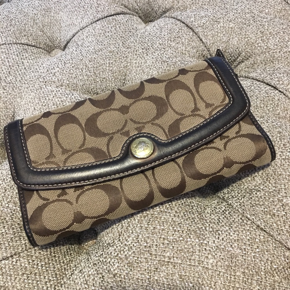 Coach signature wallet